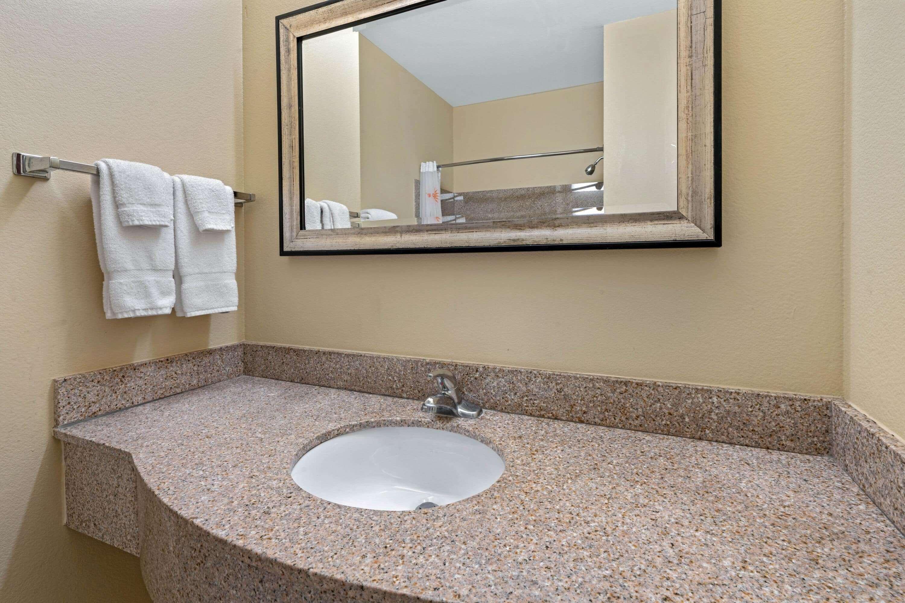 La Quinta By Wyndham Morgan City Exterior photo